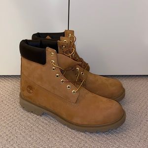 NWOT Timberland Classic Men’s Boots